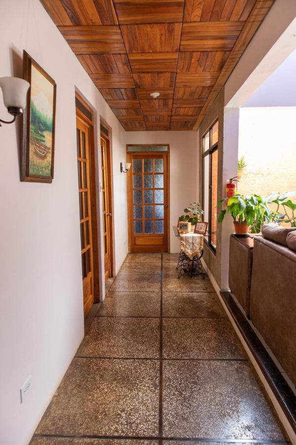 Hostel Bouganvilia Bed And Breakfast ซานรามอน ภายนอก รูปภาพ