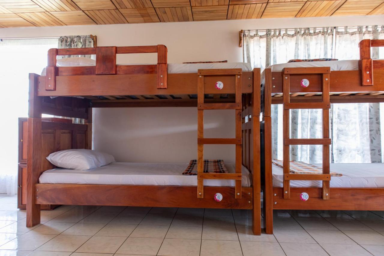 Hostel Bouganvilia Bed And Breakfast ซานรามอน ภายนอก รูปภาพ