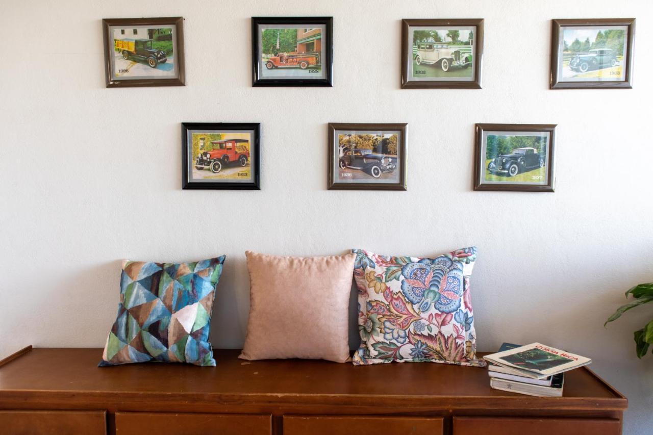 Hostel Bouganvilia Bed And Breakfast ซานรามอน ภายนอก รูปภาพ