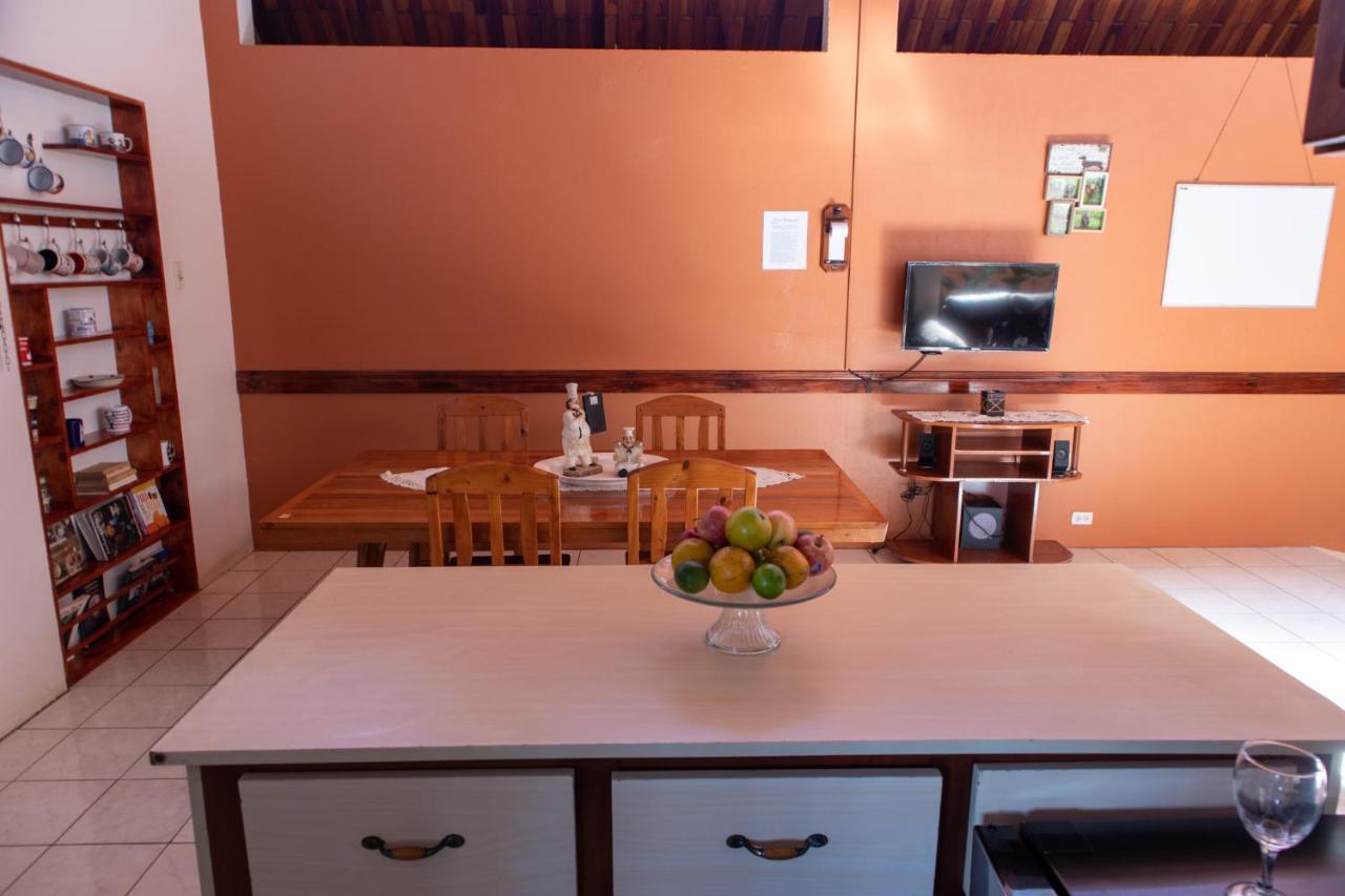 Hostel Bouganvilia Bed And Breakfast ซานรามอน ภายนอก รูปภาพ