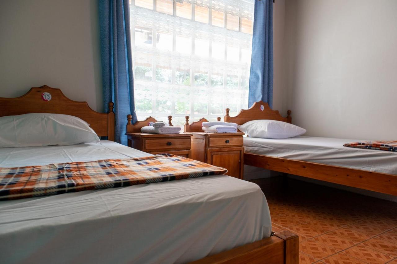 Hostel Bouganvilia Bed And Breakfast ซานรามอน ภายนอก รูปภาพ