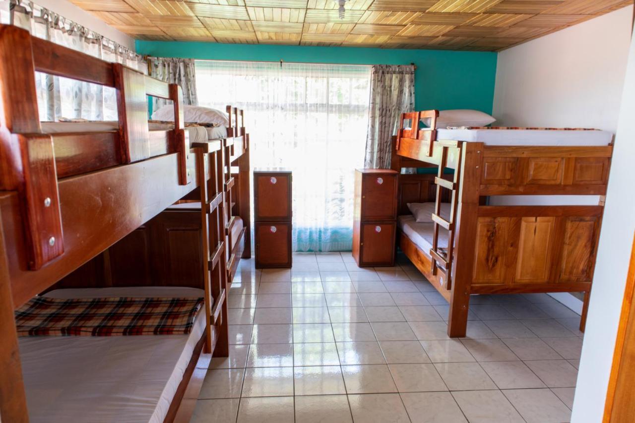 Hostel Bouganvilia Bed And Breakfast ซานรามอน ภายนอก รูปภาพ