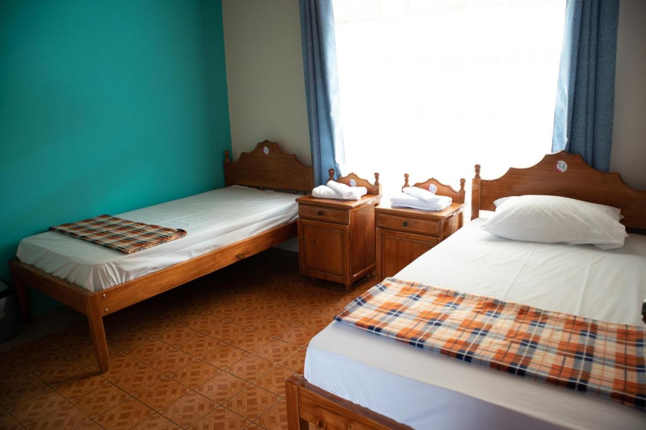Hostel Bouganvilia Bed And Breakfast ซานรามอน ภายนอก รูปภาพ